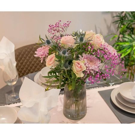 Central Belfast Apartments Belfast Work-Rest-Play R&R Экстерьер фото