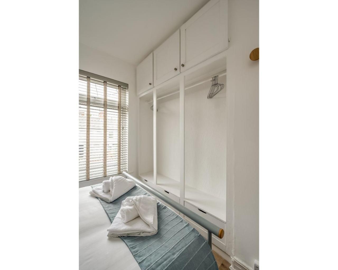 Central Belfast Apartments Belfast Work-Rest-Play R&R Номер фото